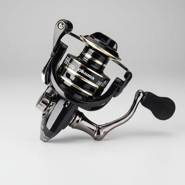 Molinete OKUMA AC2000–7000 – Força, Suavidade e Confiança com Drag de até 12KG!